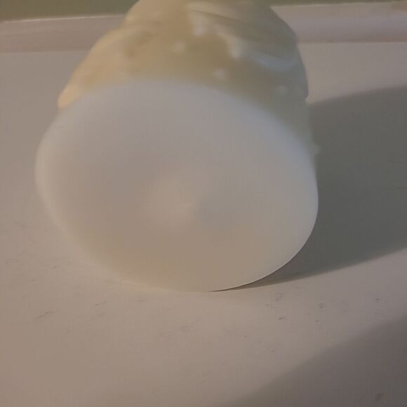 Small Pillar Angel Candle - Picture 6 of 7